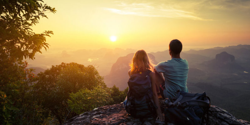 Escalade en couple (iStock)