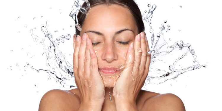 Nettoyer la peau (Istock)